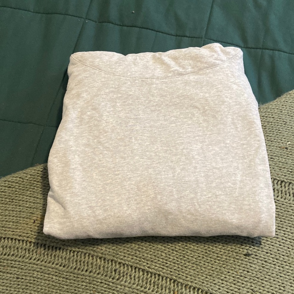 Light Grey Lululemon Pullover 🍋